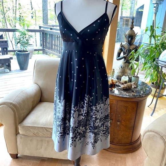 🌺TED BAKER 100% Silk Dress Size 6 🌺 This Ted Baker Silk Dress is GORGEOUS ! 🌺 - Picture 7 of 14